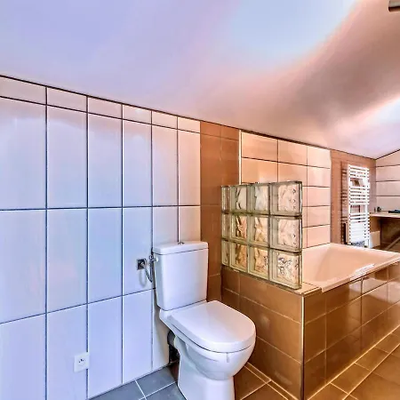 Holiday home Saint-victor House In Pernes-les-Fontaines